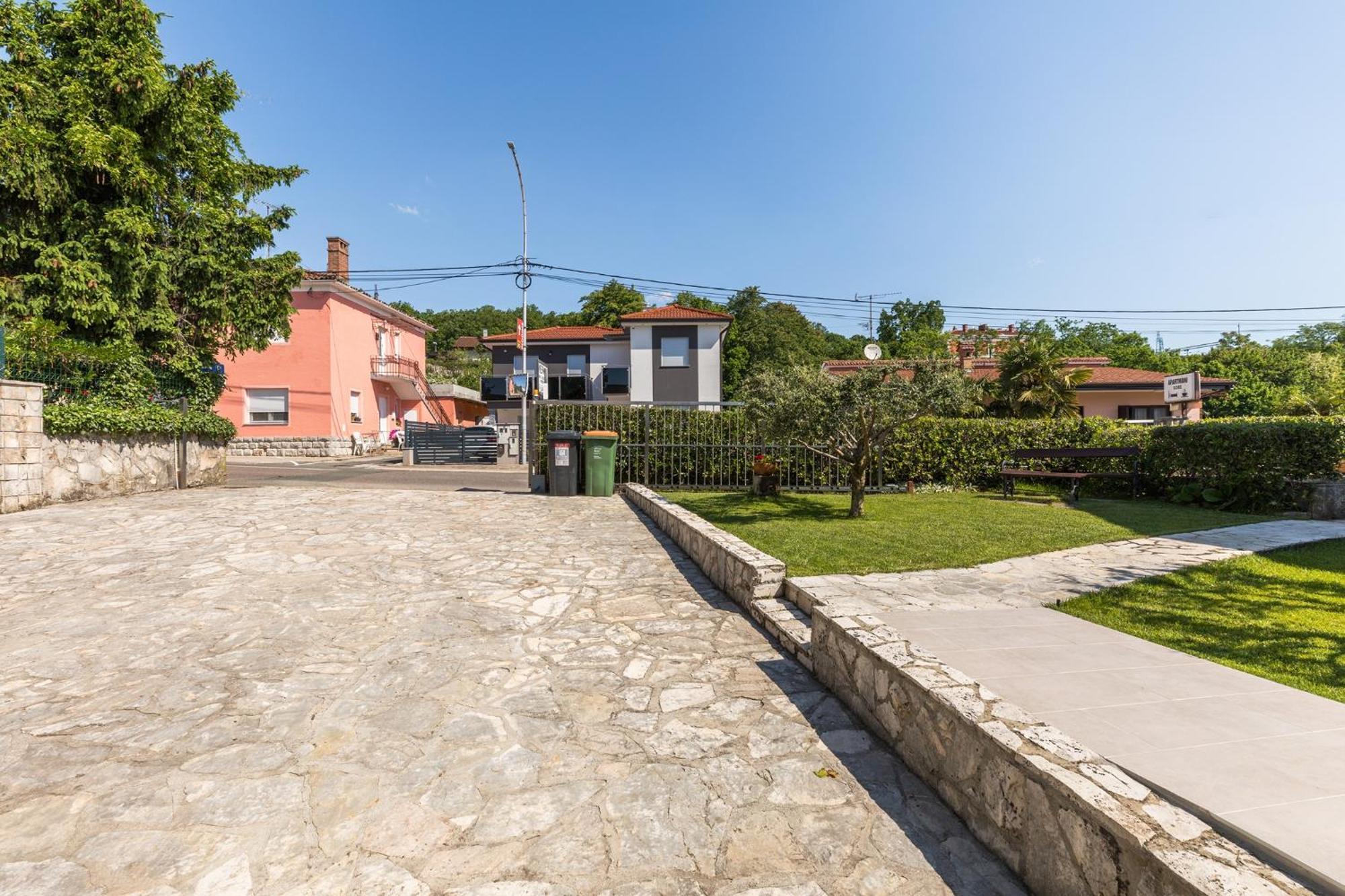 Apartments Dorijan With Pool Matulji Exterior photo