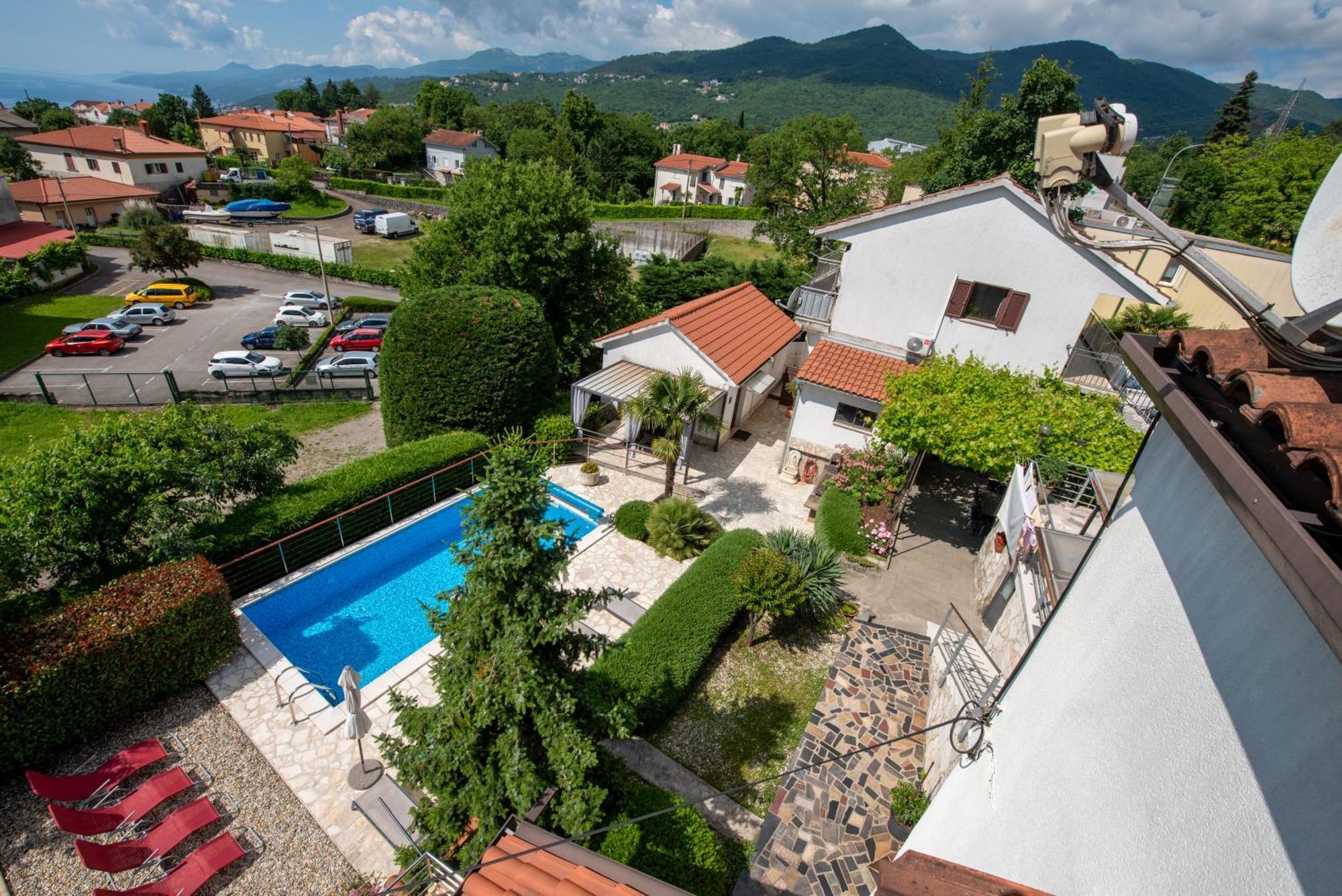 Apartments Dorijan With Pool Matulji Exterior photo