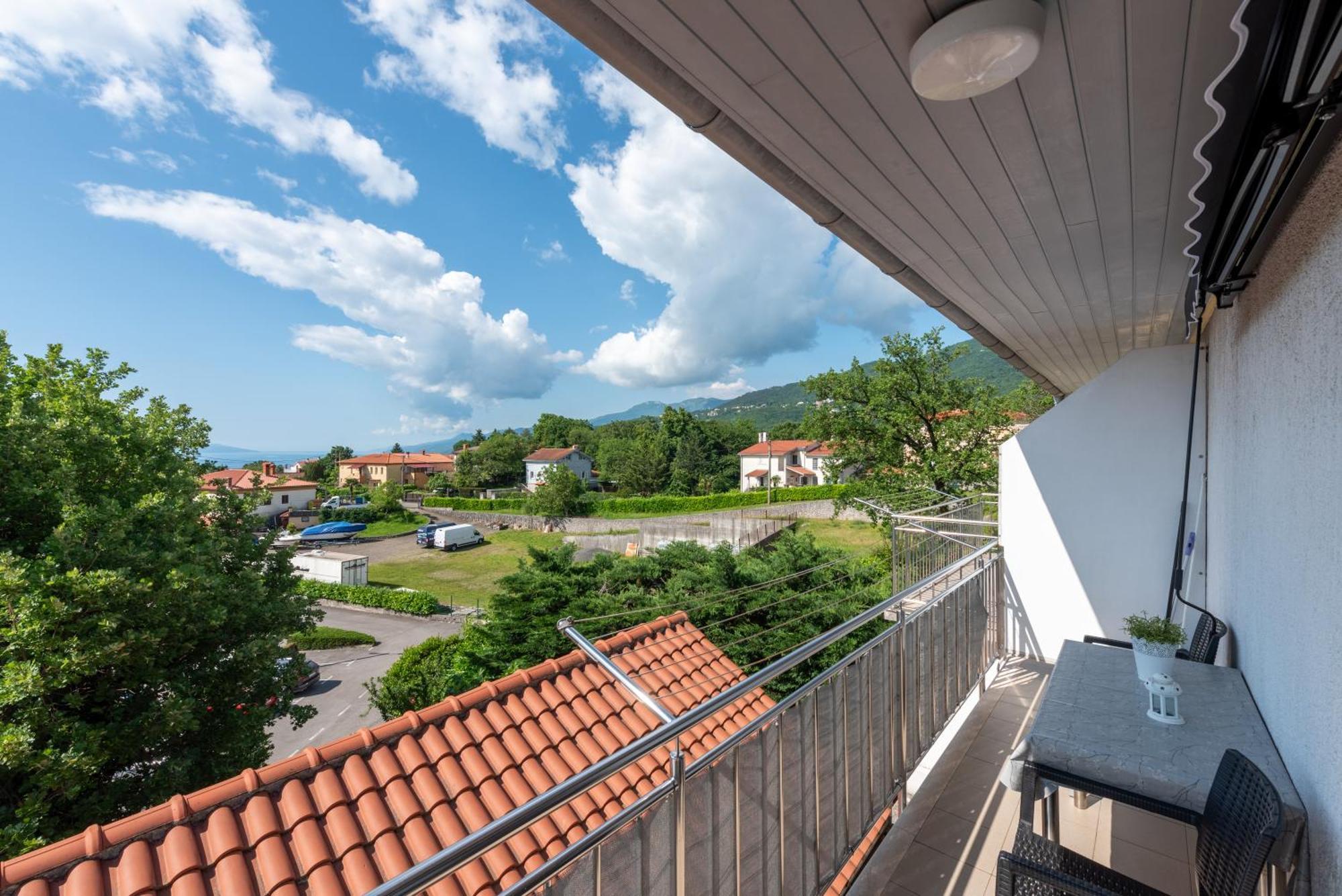 Apartments Dorijan With Pool Matulji Room photo